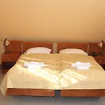 Pascal Bed & Breakfast 4*